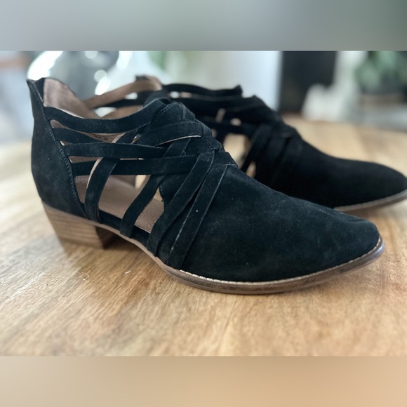 Seychelles Black Suede Ankle Booties - Picture 2 of 5